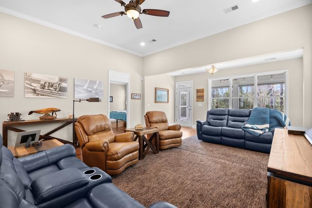 1549 Suncrest Dr., Myrtle Beach, SC 29577