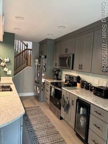 45125 Horseshoe Circle 52, Canton, MI 48187