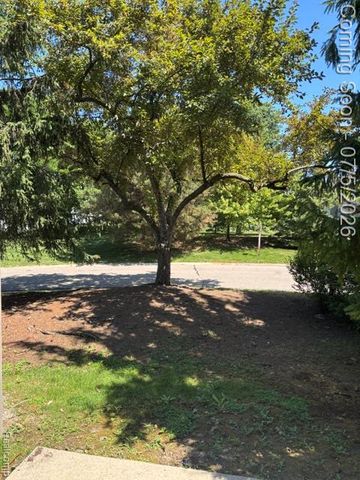 45125 Horseshoe Circle 52, Canton, MI 48187