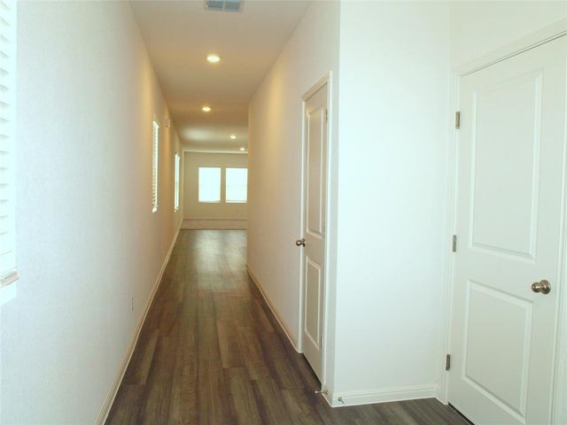 105 Mouflon RD, Hutto, TX 78634