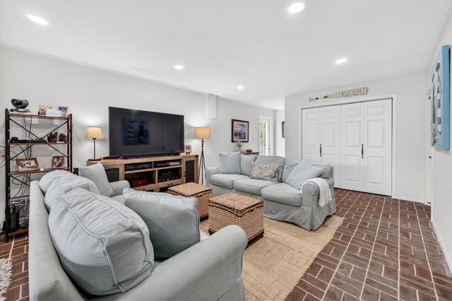 60 Seawind Ct., Georgetown, SC 29440