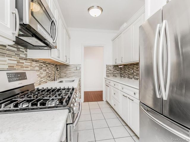 5 Franklin Avenue 1P, White Plains, NY 10601