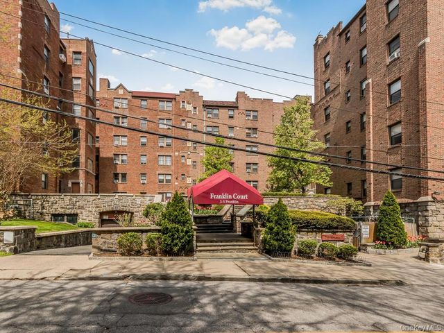5 Franklin Avenue 1P, White Plains, NY 10601