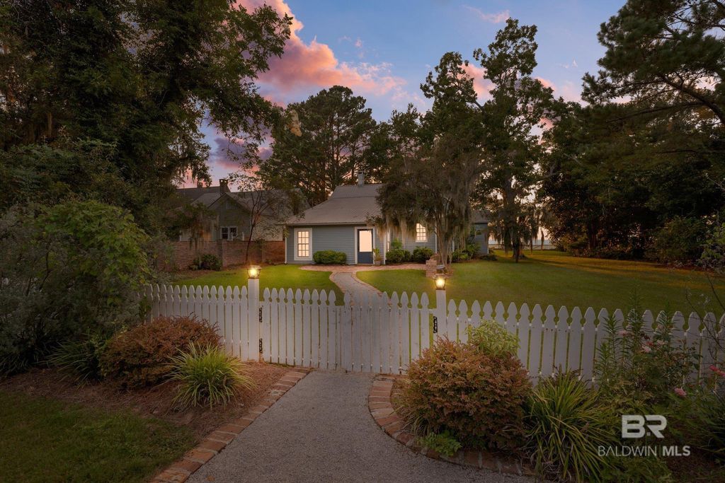 5490 Battles Road, Fairhope, AL 36532