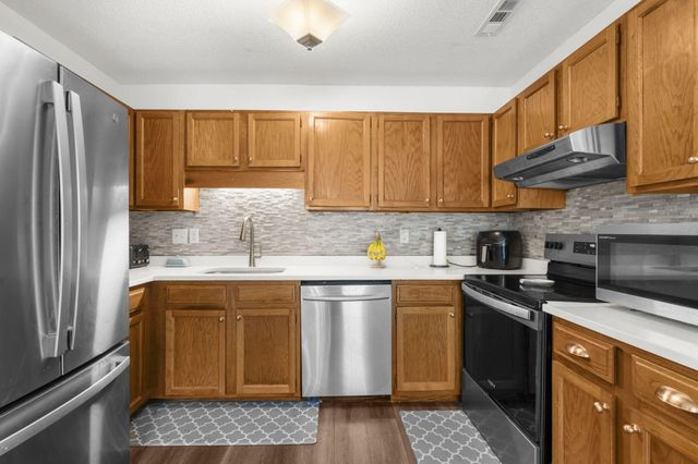 121 Mill Pond Court, Summerville, SC 29485