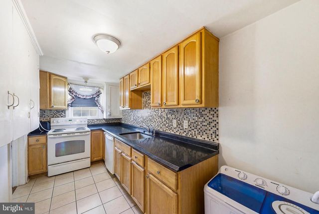 1020 W MAIN ST, Norristown, PA 19401