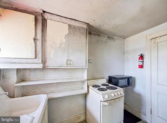 1020 W MAIN ST, Norristown, PA 19401