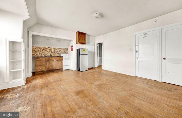 1020 W MAIN ST, Norristown, PA 19401