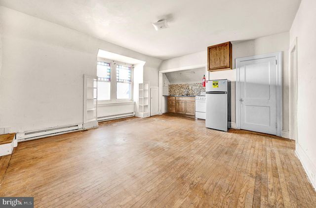 1020 W MAIN ST, Norristown, PA 19401