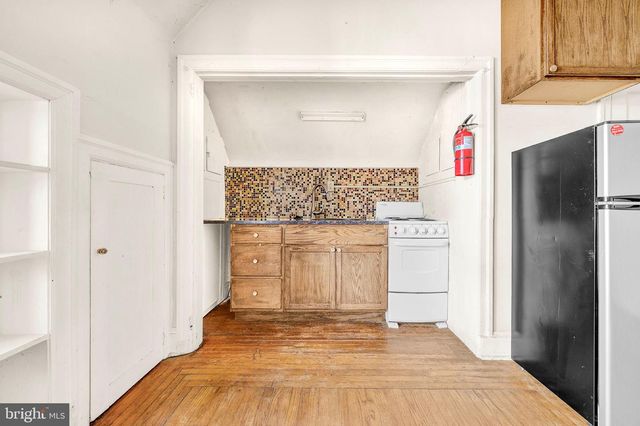 1020 W MAIN ST, Norristown, PA 19401