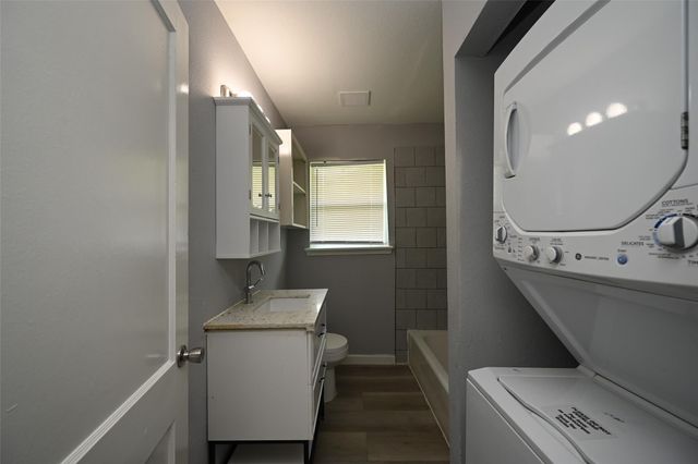 109 Dooley A, Prairie View, TX 77445