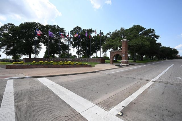 109 Dooley A, Prairie View, TX 77445