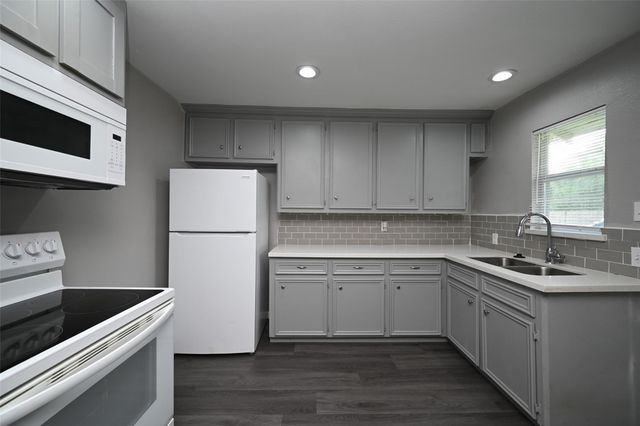 109 Dooley A, Prairie View, TX 77445