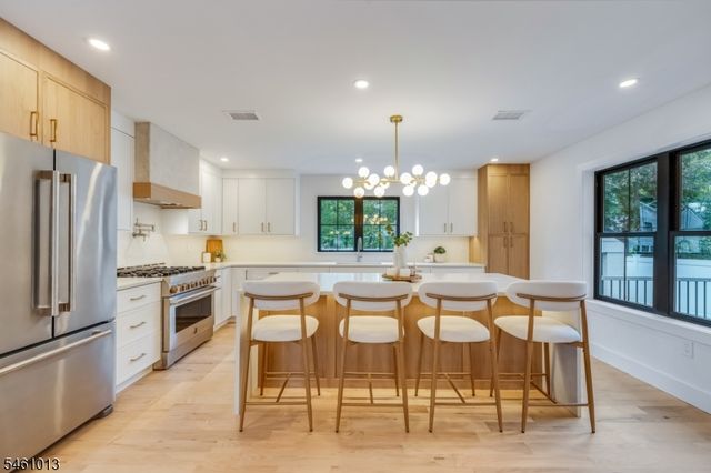 233 Cranford Ave, Cranford Twp., NJ 07016