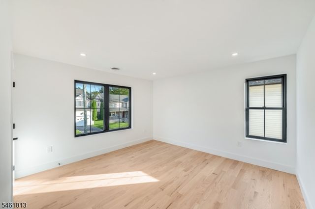 233 Cranford Ave, Cranford Twp., NJ 07016