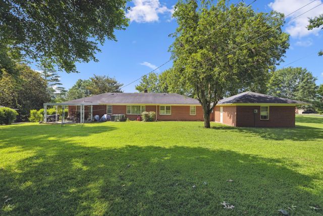 1209 Whitney Dr, Columbia, TN 38401