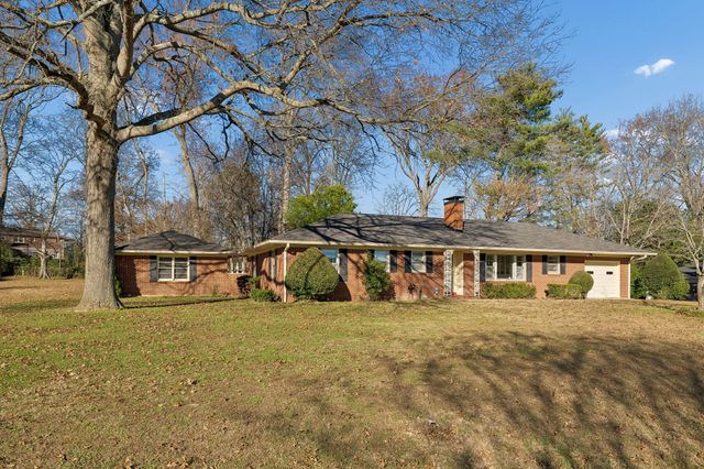 1209 Whitney Dr, Columbia, TN 38401
