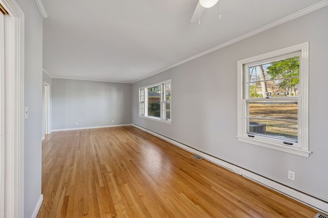 1209 Whitney Dr, Columbia, TN 38401