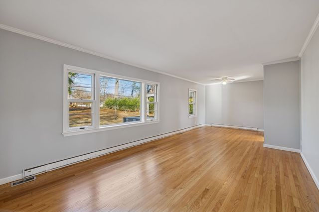 1209 Whitney Dr, Columbia, TN 38401