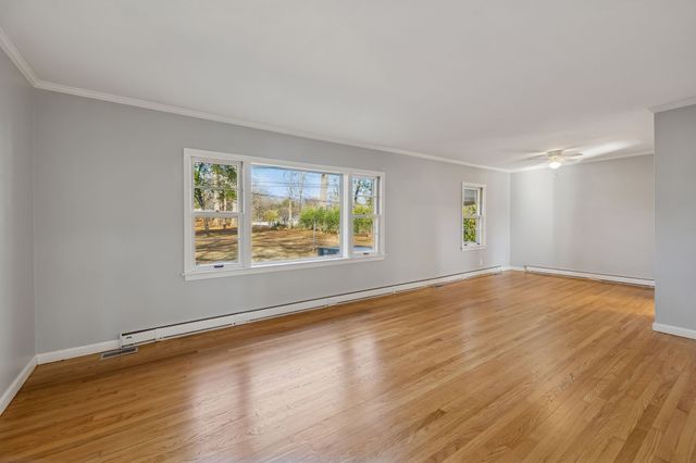 1209 Whitney Dr, Columbia, TN 38401