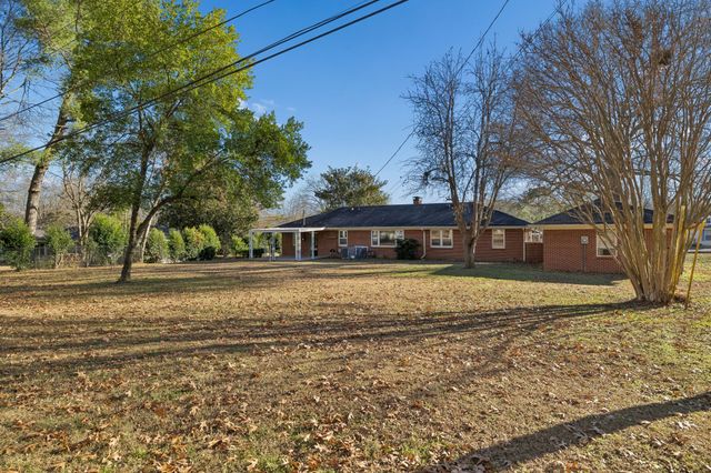 1209 Whitney Dr, Columbia, TN 38401