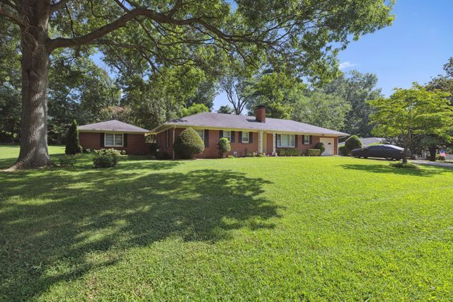 1209 Whitney Dr, Columbia, TN 38401