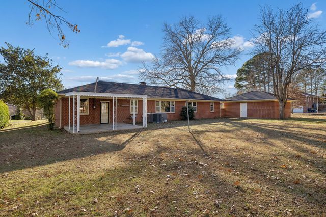 1209 Whitney Dr, Columbia, TN 38401
