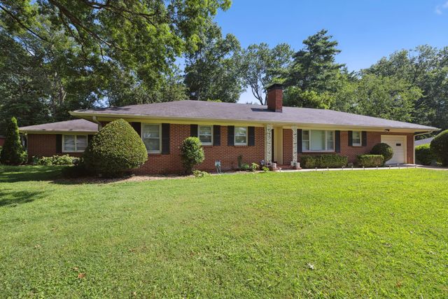 1209 Whitney Dr, Columbia, TN 38401