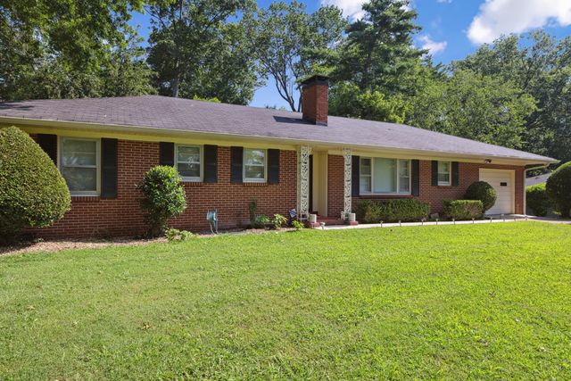 1209 Whitney Dr, Columbia, TN 38401