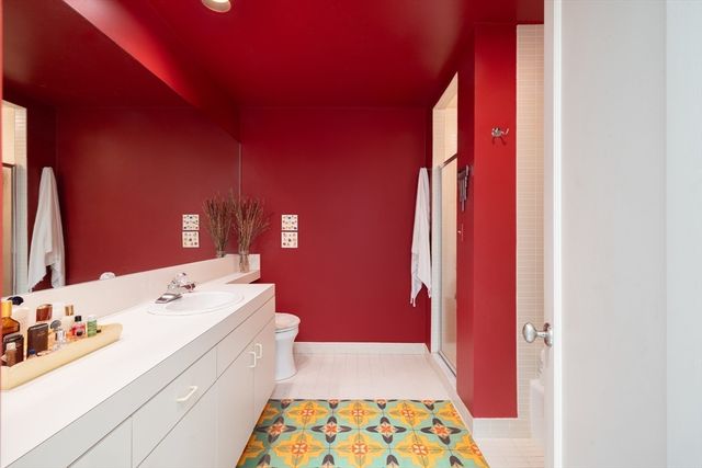 227 Summit E-405, Brookline, MA 02446