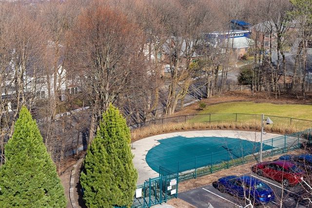 227 Summit E-405, Brookline, MA 02446