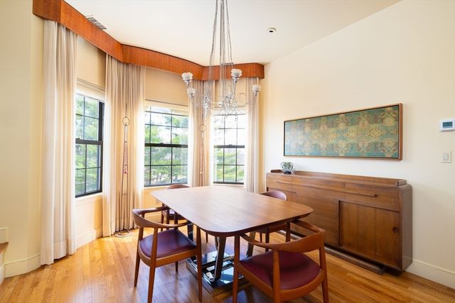 227 Summit E-405, Brookline, MA 02446