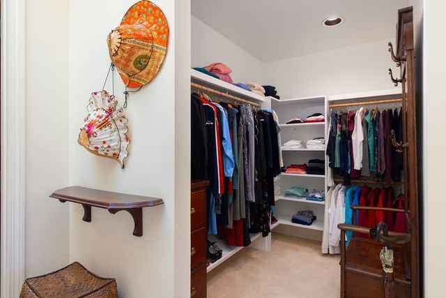 227 Summit E-405, Brookline, MA 02446