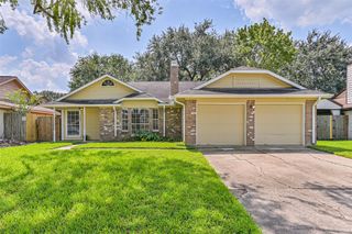 3107 Deer Trail Drive, Alvin, TX 77511