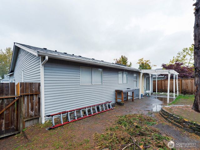 1307 SW 355th Place, Federal Way, WA 98023