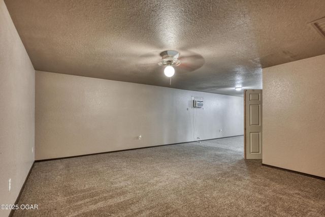 65400 E 155 Road, Wyandotte, OK 74370