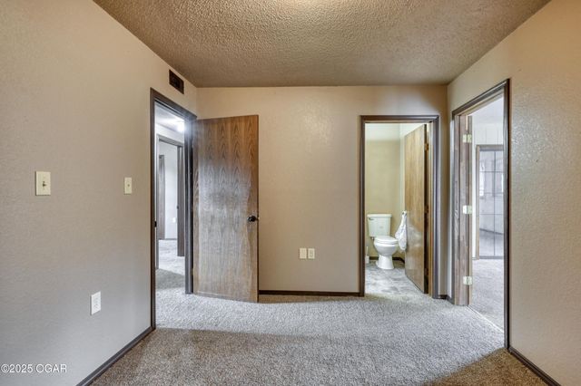 65400 E 155 Road, Wyandotte, OK 74370