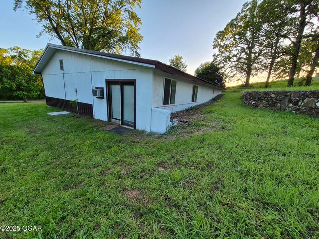 65400 E 155 Road, Wyandotte, OK 74370