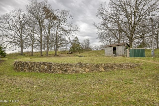 65400 E 155 Road, Wyandotte, OK 74370