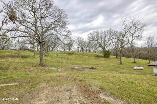 65400 E 155 Road, Wyandotte, OK 74370