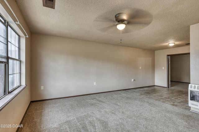 65400 E 155 Road, Wyandotte, OK 74370