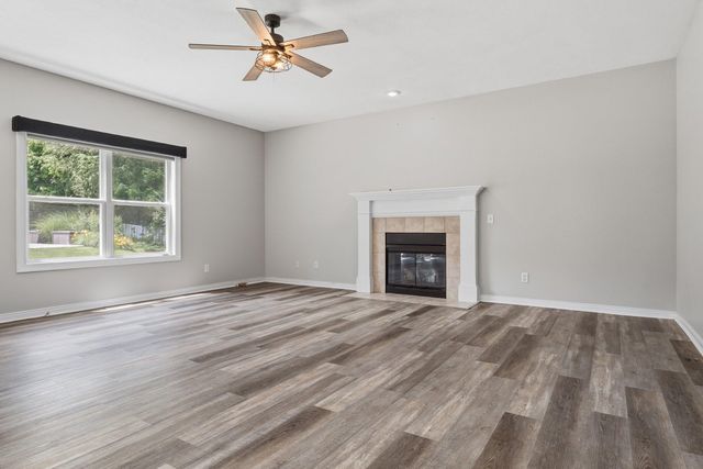 3560 Smithfield Way, Oshtemo Twp, MI 49009
