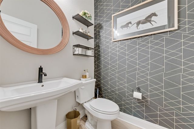 1028 Almond Blossom Circle, Crowley, TX 76036