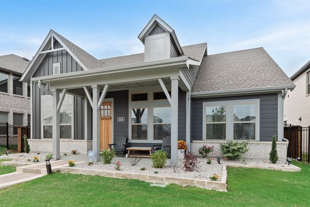 1028 Almond Blossom Circle, Crowley, TX 76036