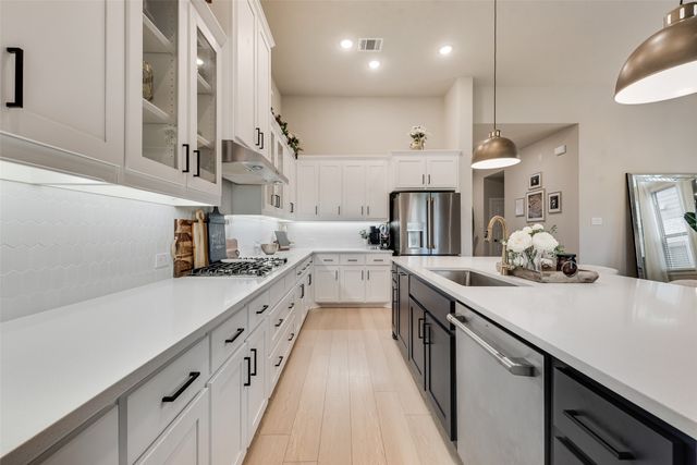 1028 Almond Blossom Circle, Crowley, TX 76036