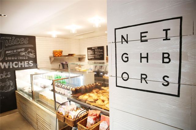 102 24th St 1007, Miami Beach, FL 33139