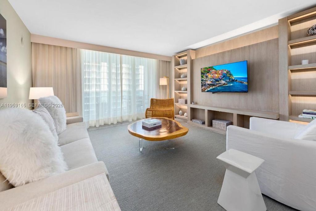 102 24th St 1007, Miami Beach, FL 33139