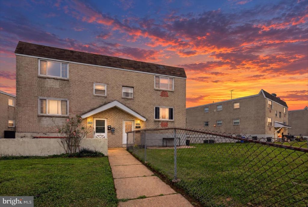 3300 PRIMROSE RD, PHILADELPHIA, PA 19114 — exterior