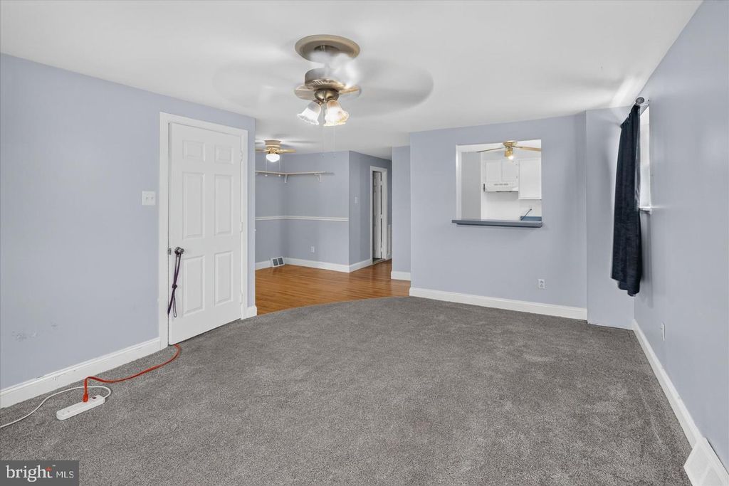 3300 PRIMROSE RD, PHILADELPHIA, PA 19114 — photo 2