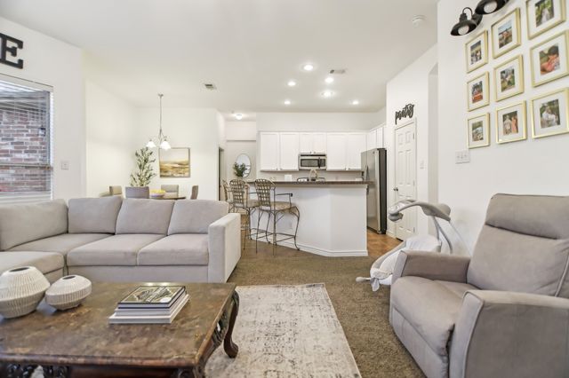 682 Crockett Drive, Lavon, TX 75166